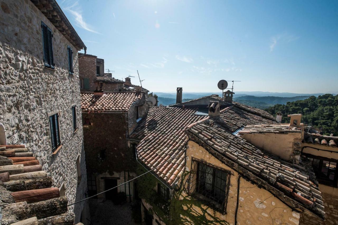 Carpe Diem Hotel Tourrettes-sur-Loup Exterior photo